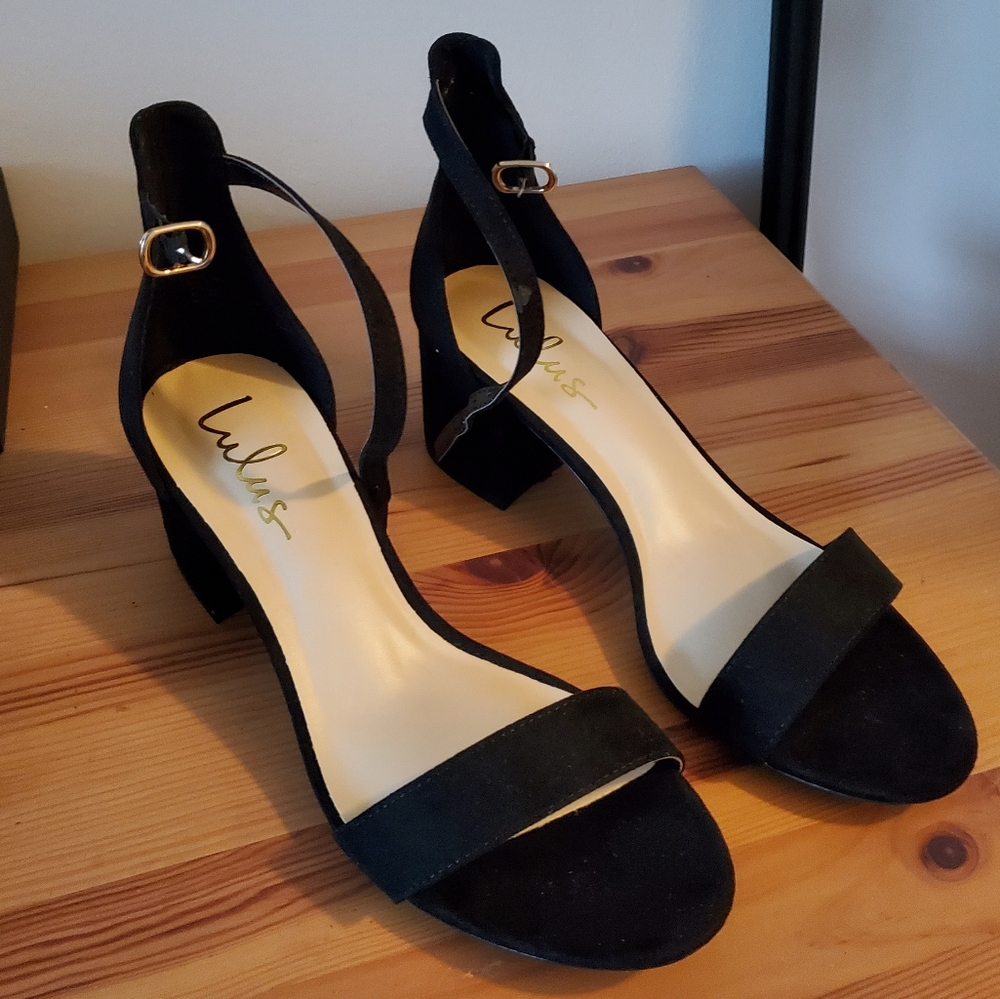 New in box Lulus Harper Heels